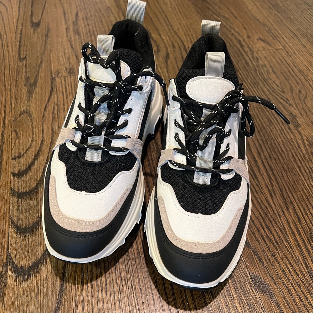 Sneakers